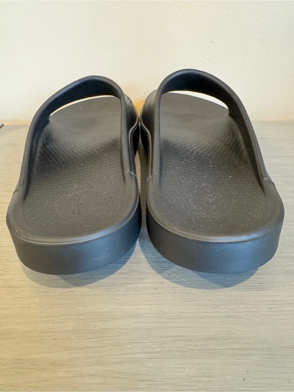 Oofos Ooahh Black Unisex Sports Slide Recovery LN M10 W12 Recovery Men Women